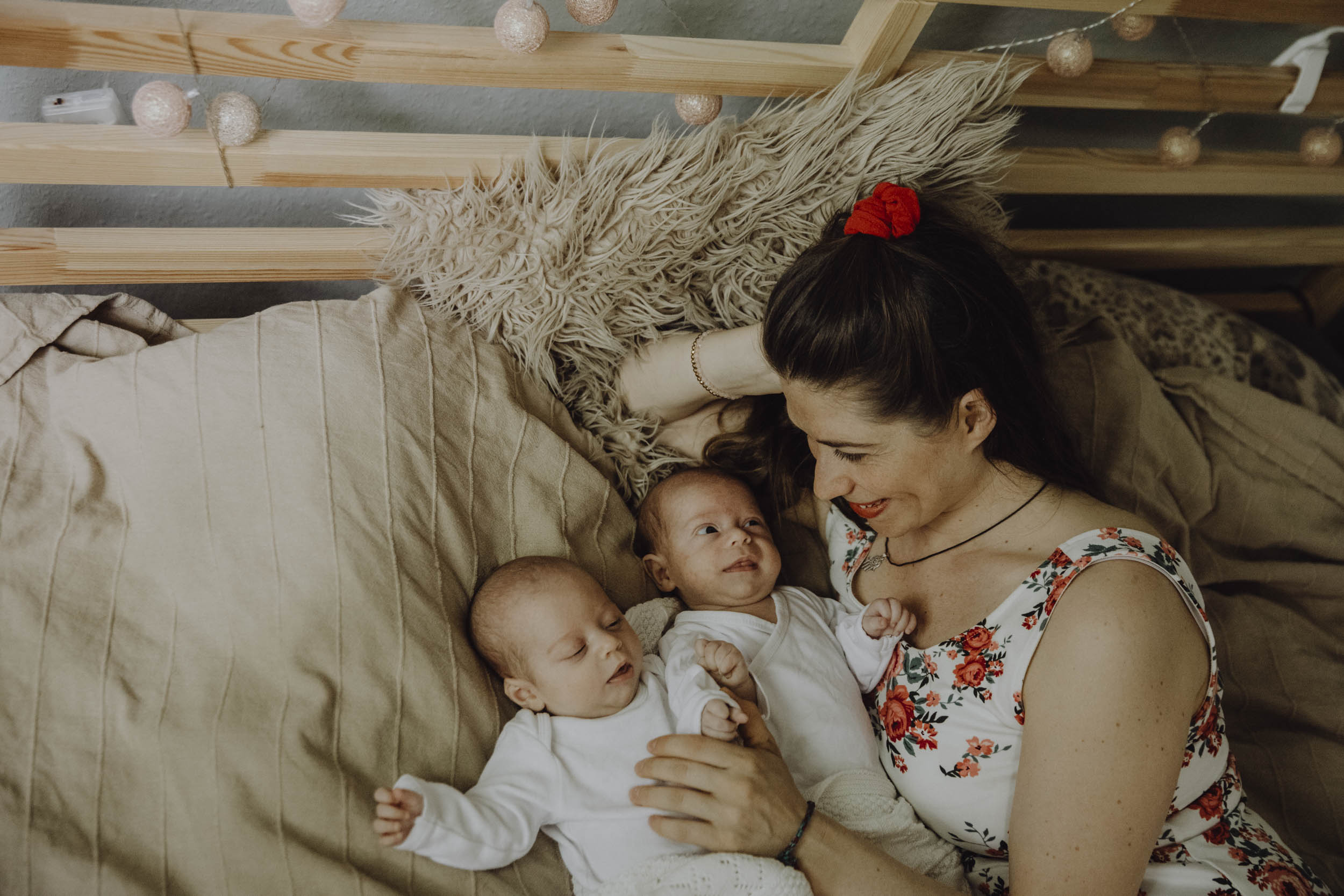titel_zwillinge_babyfotos_bremen_neugeborenen_newborn-9654